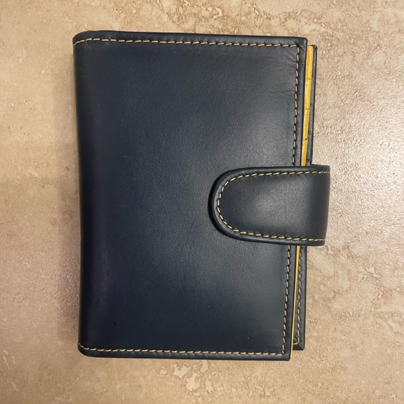 ILI New York Leather Credit Card Holder – Navy & Yellow 16-Slot Bifold Wallet - Picture 1 of 4